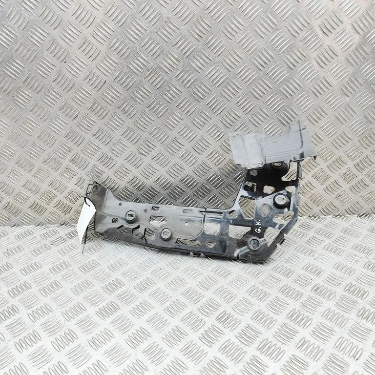 Aizmugurējā bufera turētājs 7C0807393A