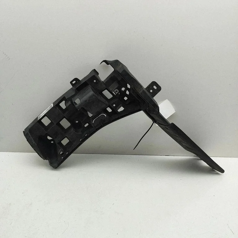 Rear bumper mounting bracket 7420652