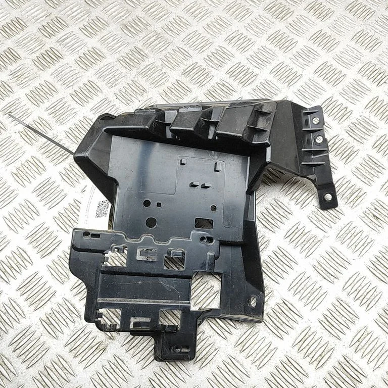 Aizmugurējā bufera turētājs LK7217E800A