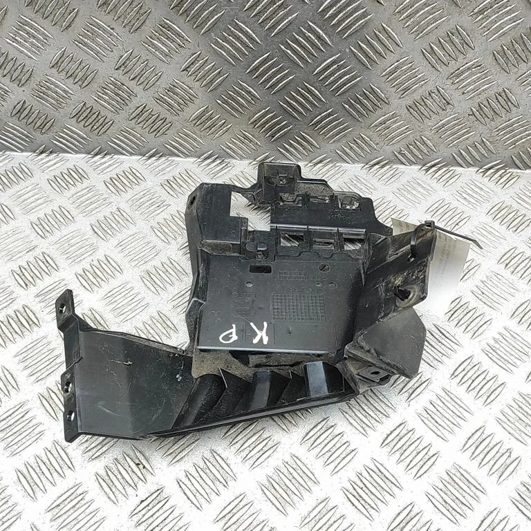 Aizmugurējā bufera turētājs LK7217E801A