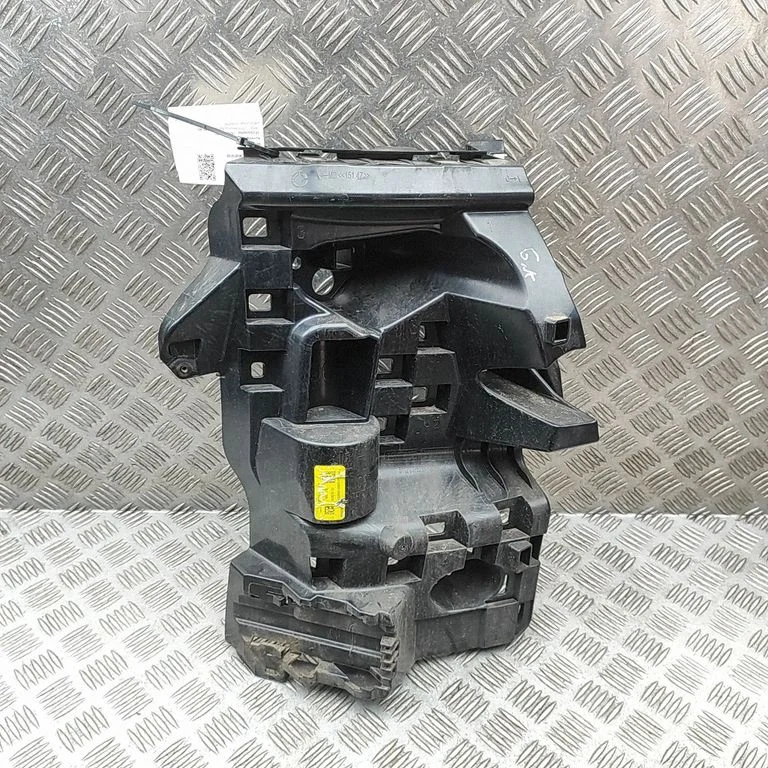 Aizmugurējā bufera turētājs 8075211