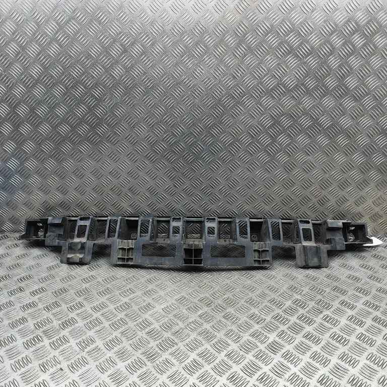 Rear bumper mounting bracket A1668851065