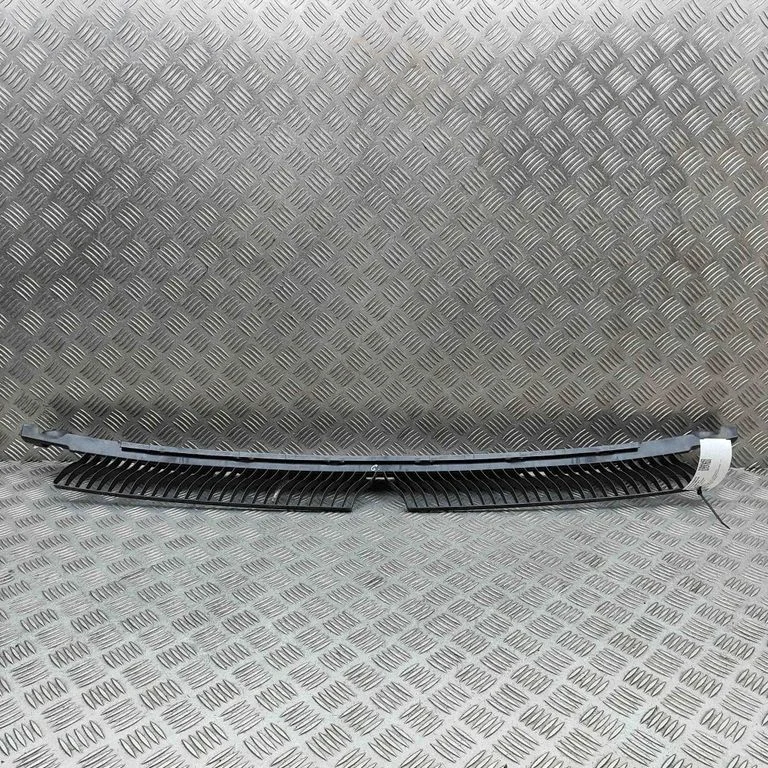 Aizmugurējā bufera turētājs 57L807863