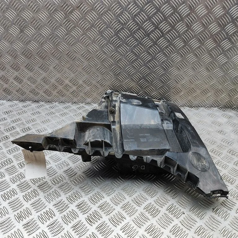 Aizmugurējā bufera turētājs 8050386
