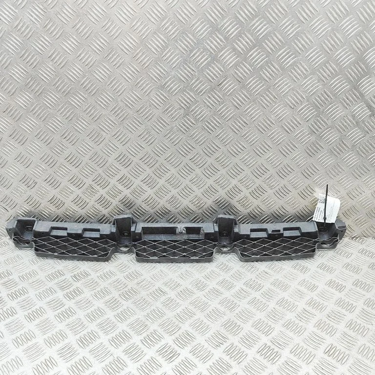 Tagumise kaitseraua kinnitusklamber – Volkswagen Passat CC (2008-2016)