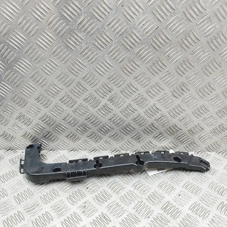 Rear bumper mounting bracket 55079222AH