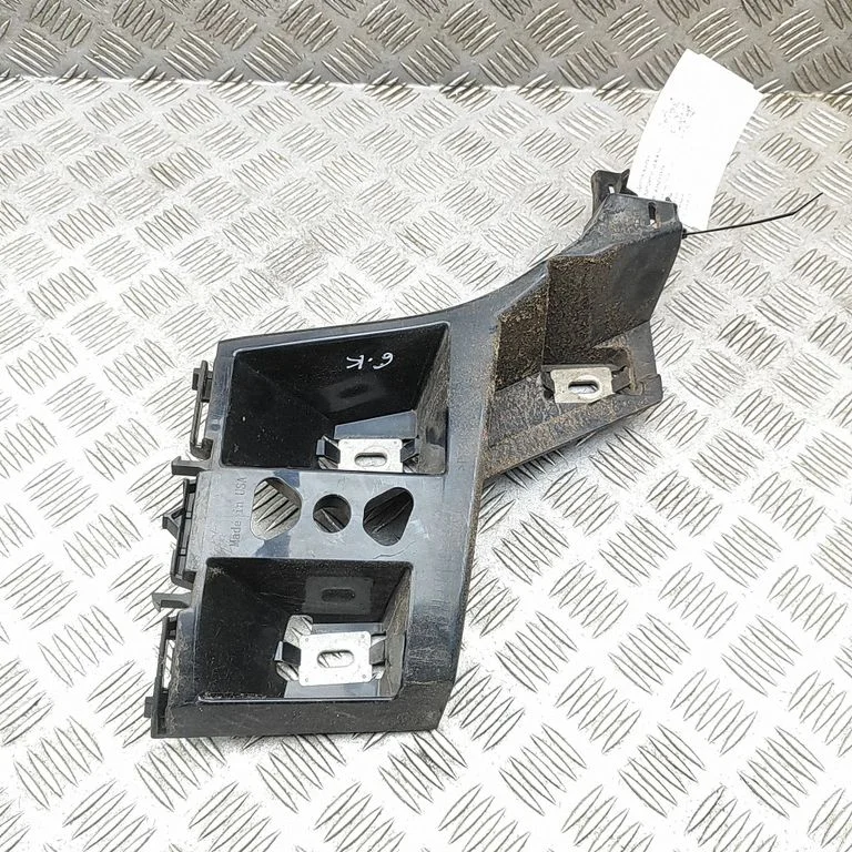 Rear bumper mounting bracket – Mercedes-Benz ML-Class W166 (2012-2017)