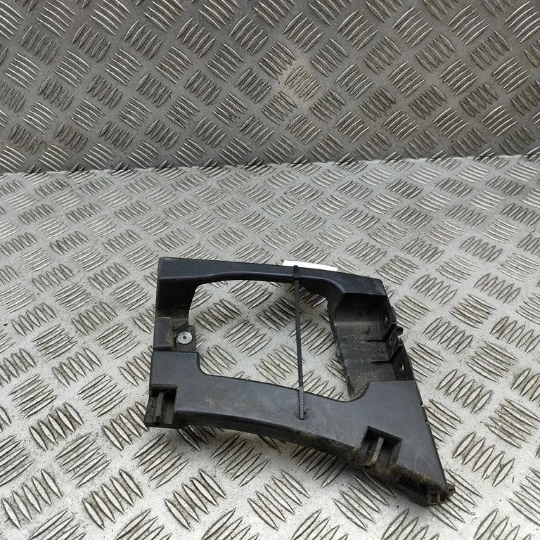 Aizmugurējā bufera turētājs 9810215980