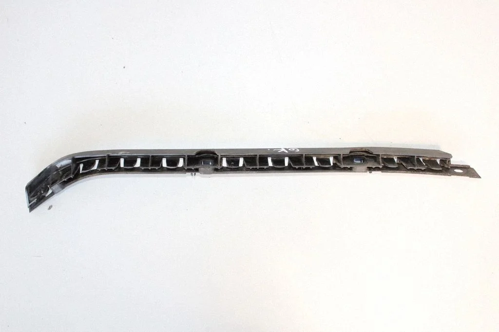 Aizmugurējā bufera turētājs – Mercedes-Benz E klase W212 (2009-2016)