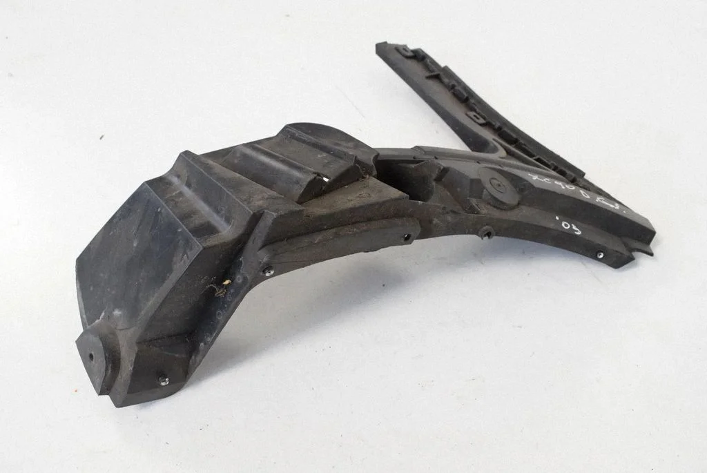 Rear bumper mounting bracket – Volvo XC90 (2007-2014)