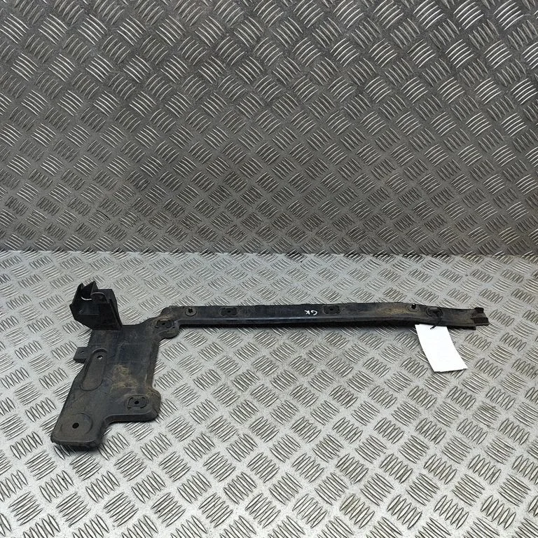 Mocowanie zderzaka tylnego BK3117A882AE