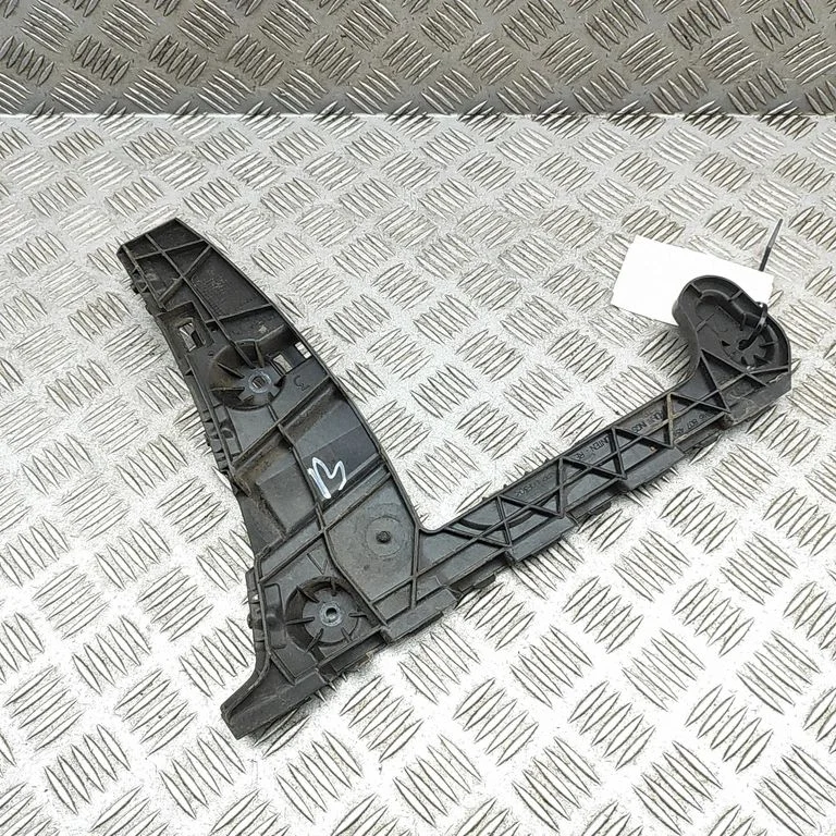 Rear bumper mounting bracket 8W6807454