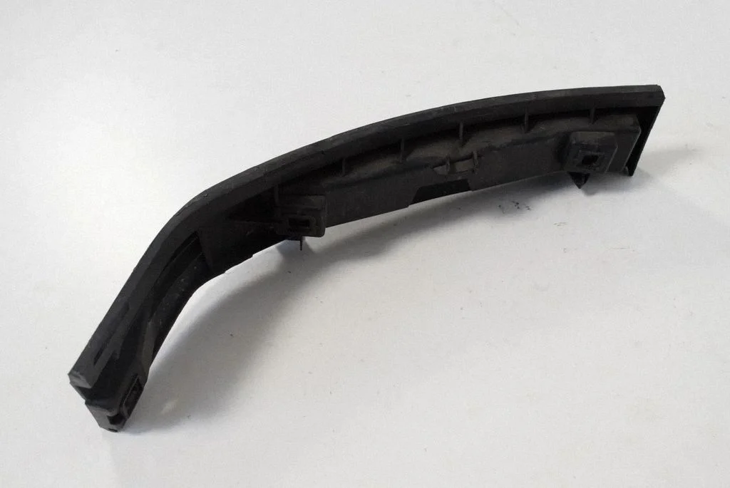 Tagumise kaitseraua kinnitusklamber – Volvo S80 (2007-2013)