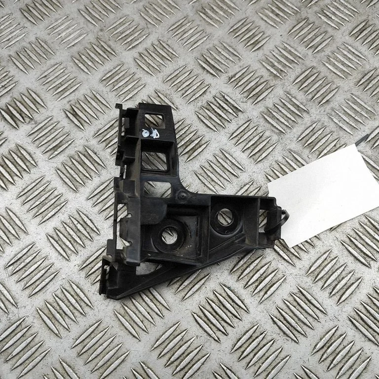 Rear bumper mounting bracket 5G6807394A