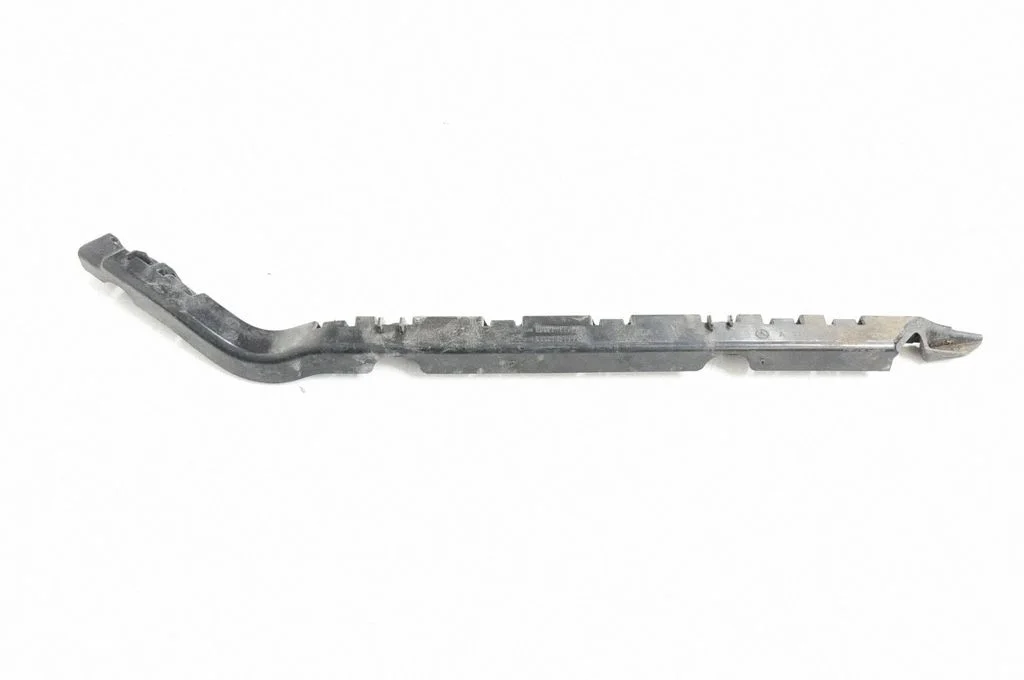 Aizmugurējā bufera turētājs – Mercedes-Benz E klase C207 W207 (2009-2017)