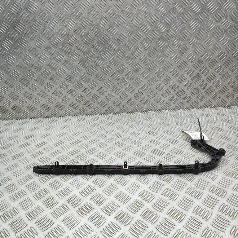 Mocowanie zderzaka tylnego 5215550030 – Lexus LS UCF30 (2001-2007)