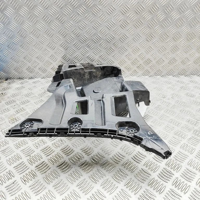 Mocowanie zderzaka tylnego 7332318