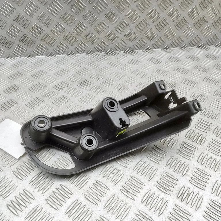 Rear bumper mounting bracket 9845023780