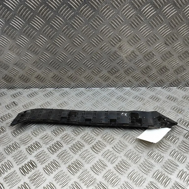 Aizmugurējā bufera turētājs 57707SG090