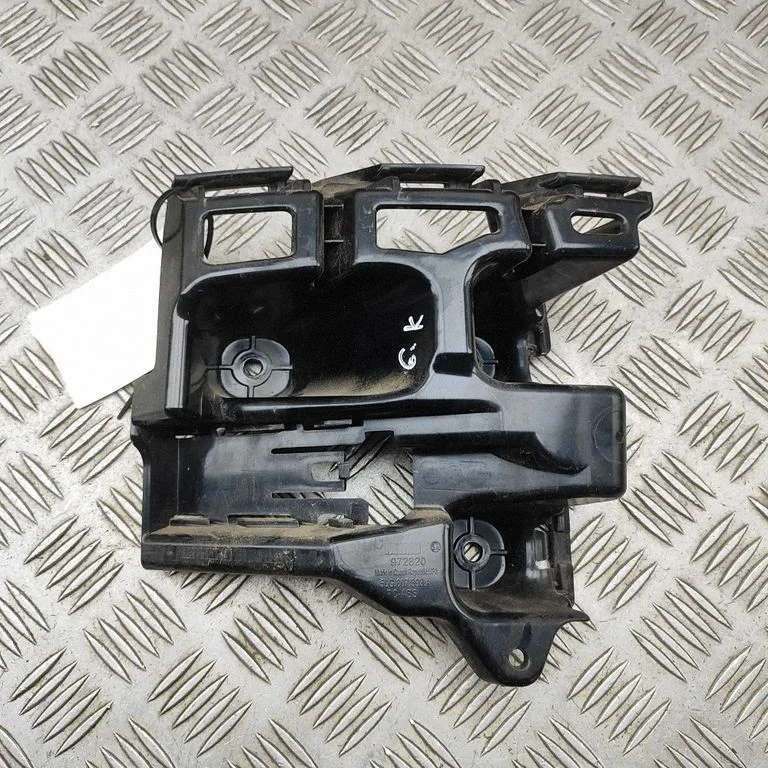 Rear bumper mounting bracket 5LG807393A