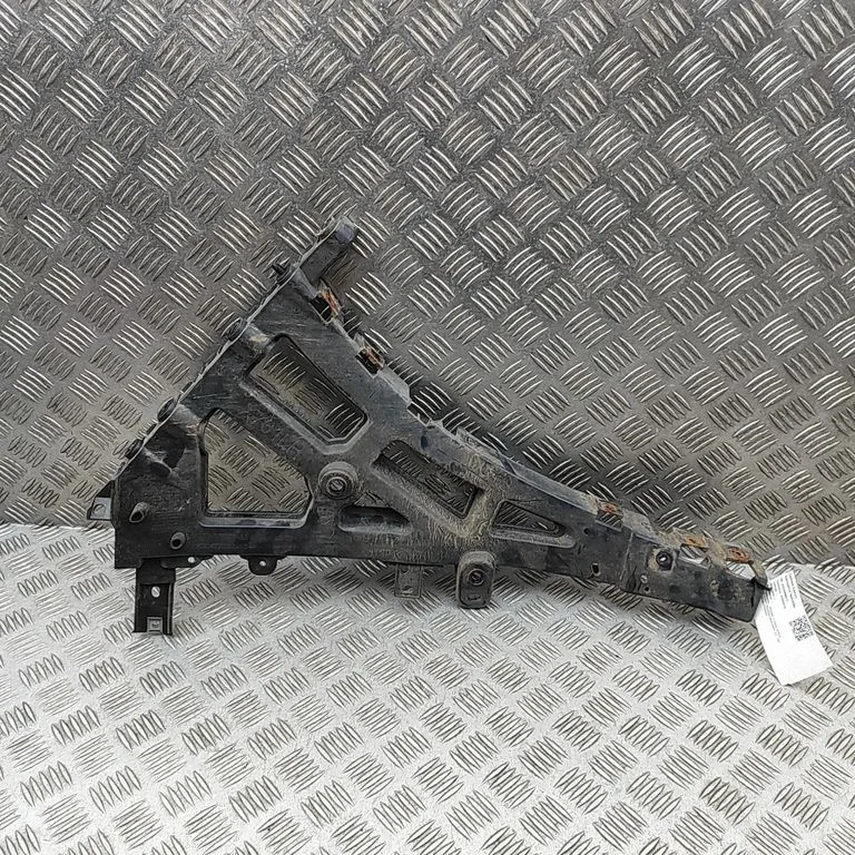 Aizmugurējā bufera turētājs HK8317B933AD