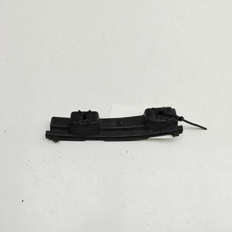 Rear bumper mounting bracket 4H0807366B