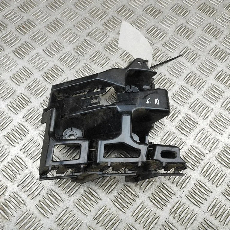 Rear bumper mounting bracket 5LG807394A