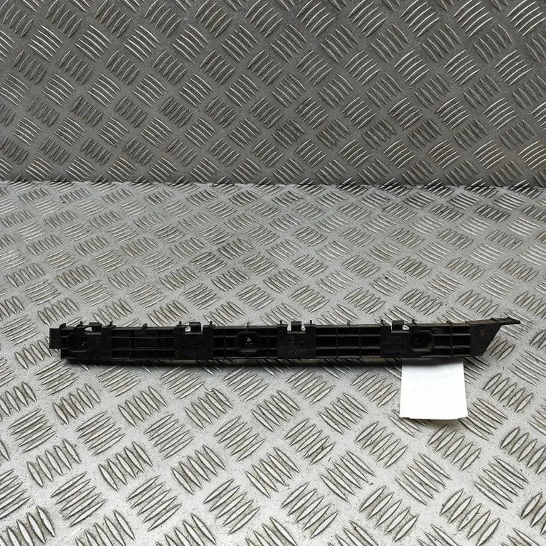 Rear bumper mounting bracket 109198700B