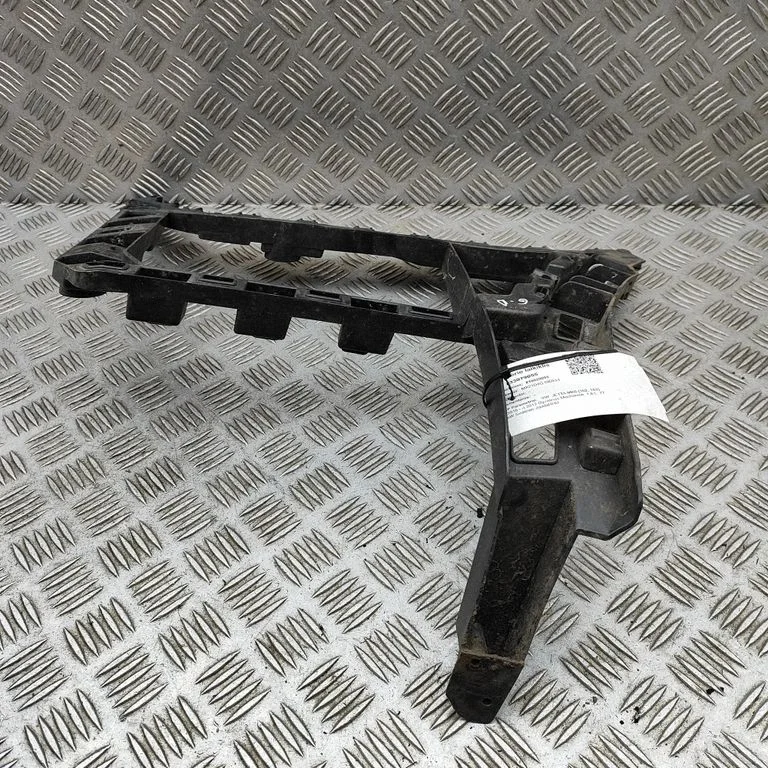 Rear bumper mounting bracket 5C6807394