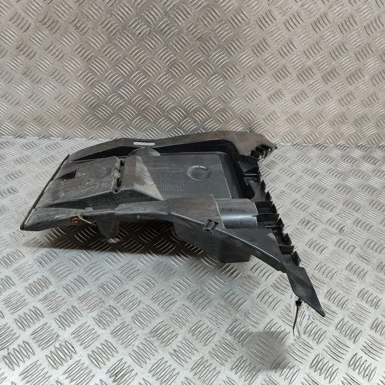 Rear bumper mounting bracket – BMW 6 Series F12 F13 (2010-2018)