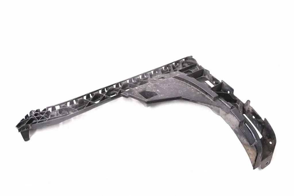 Rear bumper mounting bracket