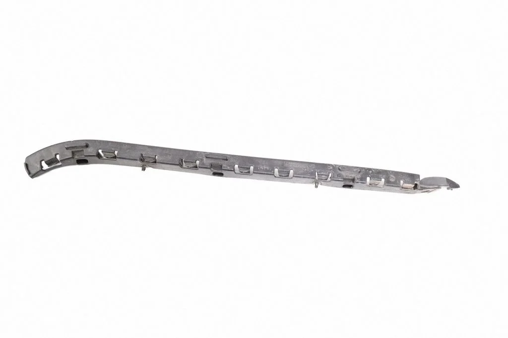 Rear bumper mounting bracket – Mercedes-Benz CLS-Class C218 X218 (2011-2017)