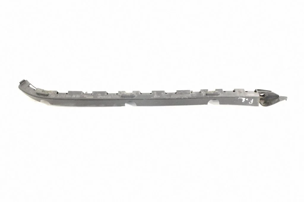 Tagumise kaitseraua kinnitusklamber – Mercedes-Benz CLS-klass C218 X218 (2011-2017)