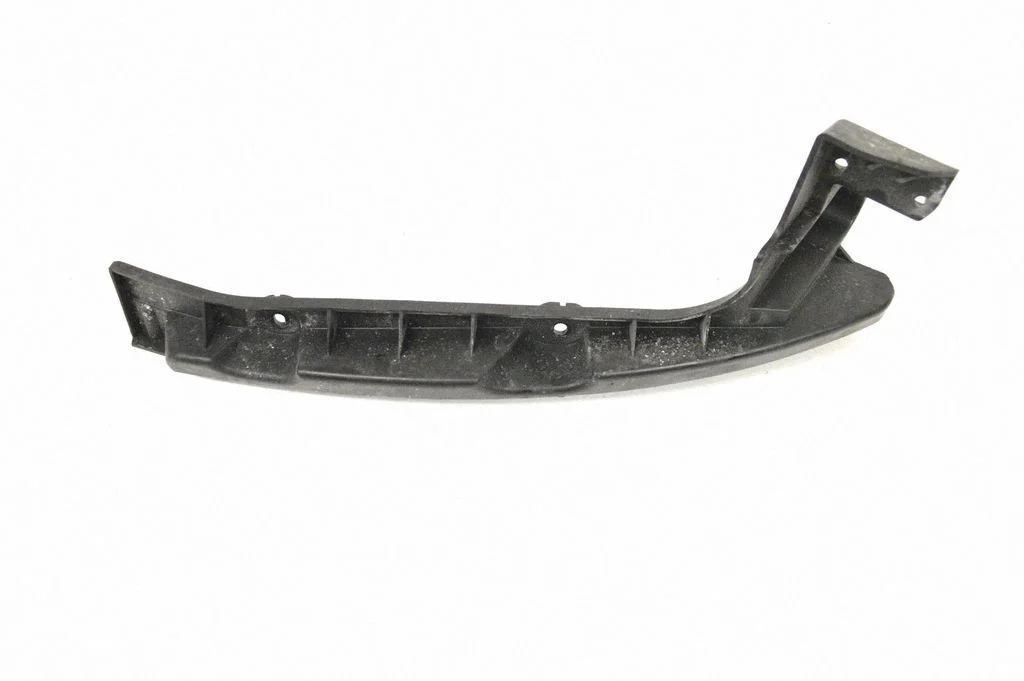 Aizmugurējā bufera turētājs 8B0807483A