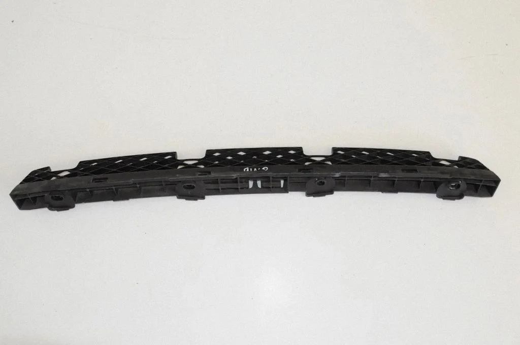 Tagumise kaitseraua kinnitusklamber – Volkswagen Passat CC (2008-2016)