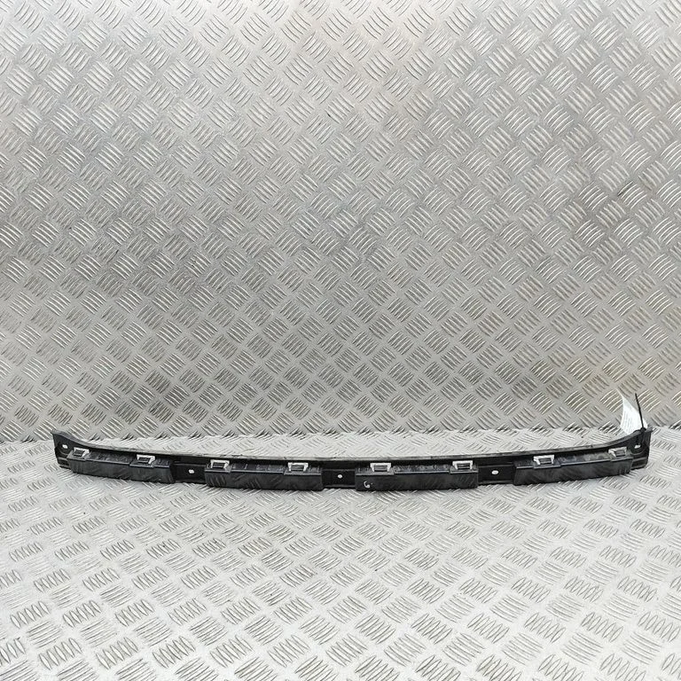 Rear bumper mounting bracket 600772400E
