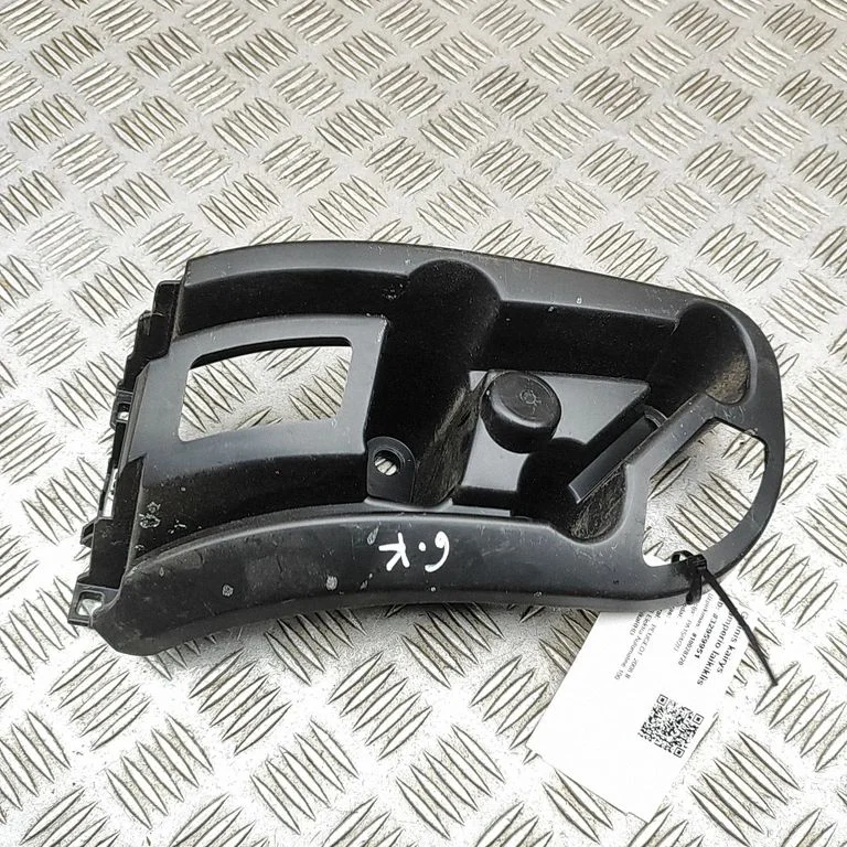 Aizmugurējā bufera turētājs 9845023780