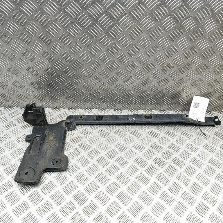 Mocowanie zderzaka tylnego BK3117A882AE