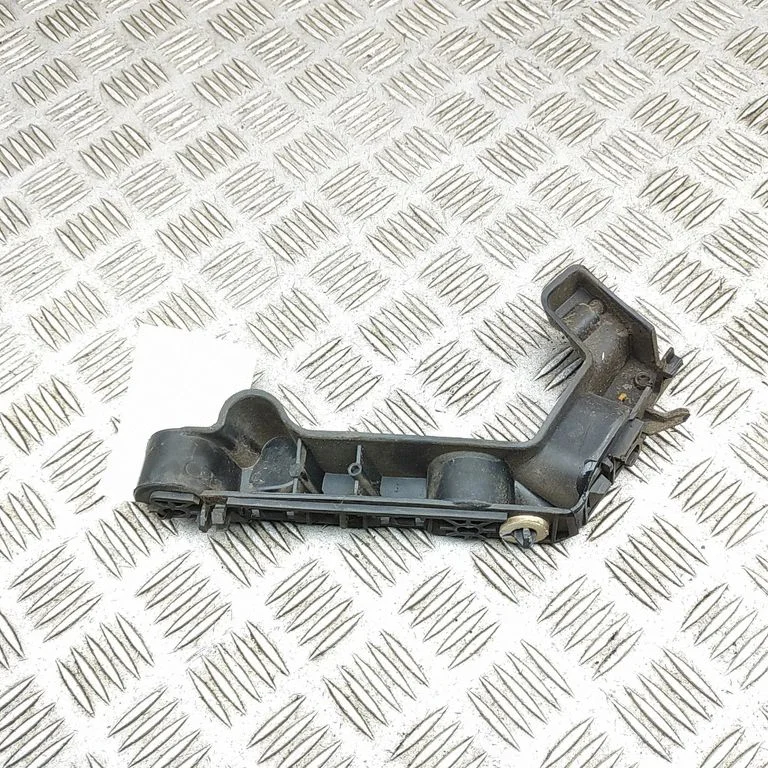 Aizmugurējā bufera turētājs 9801686280