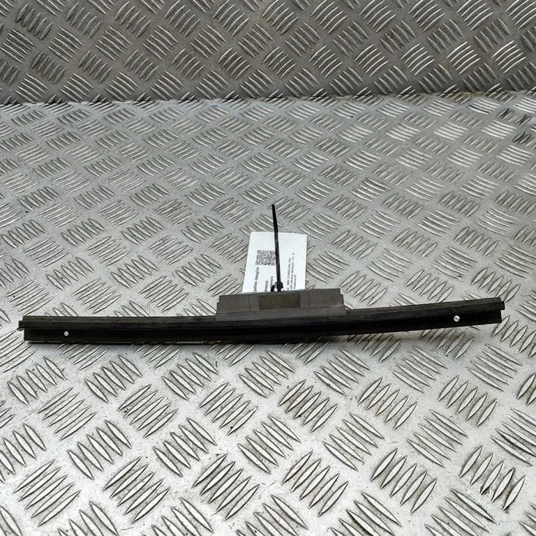 Aizmugurējā bufera turētājs 6800244