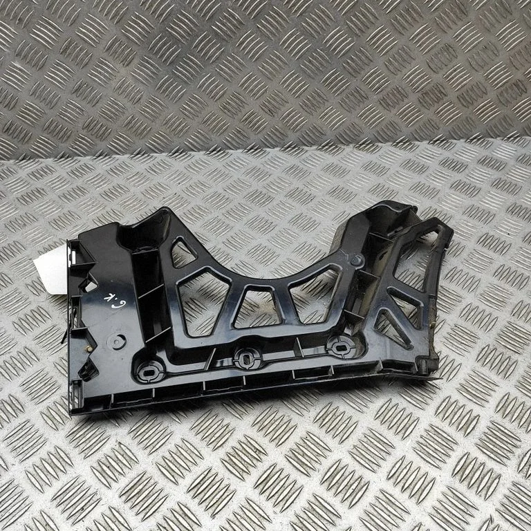 Aizmugurējā bufera turētājs 5LG807393B