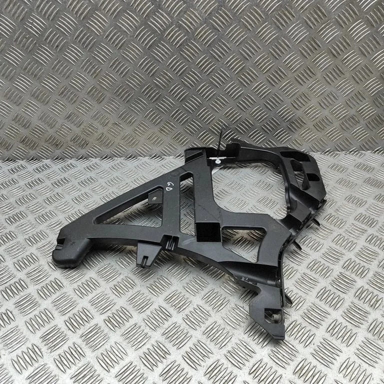 Aizmugurējā bufera turētājs 9813570680