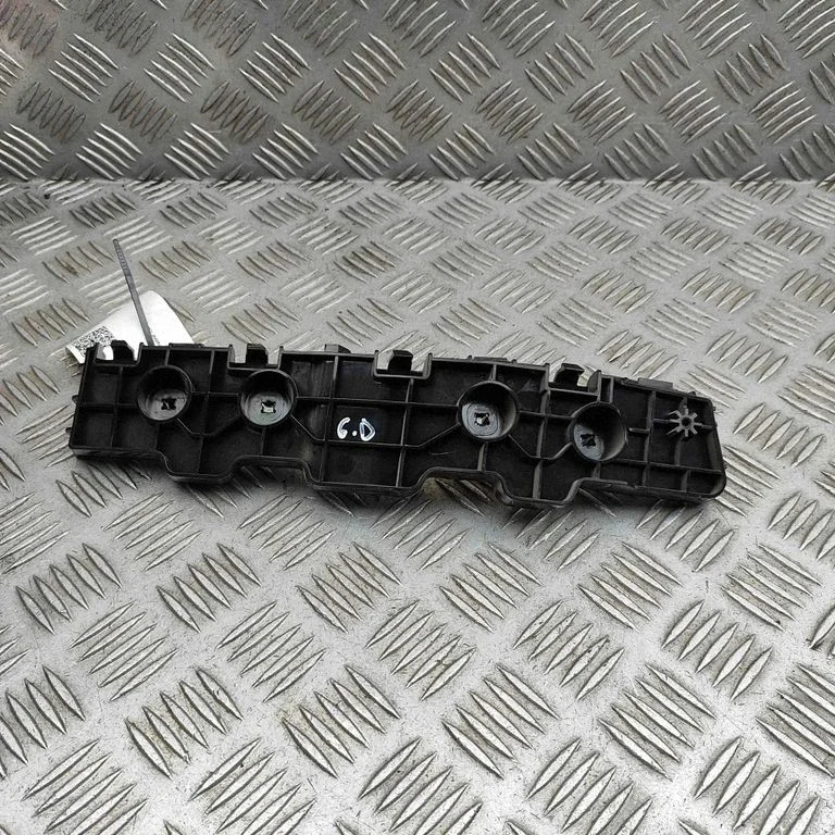 Rear bumper mounting bracket SC2E2804411