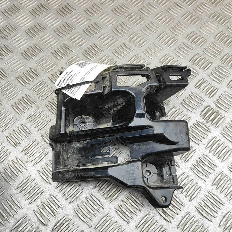 Aizmugurējā bufera turētājs 5LG807393A