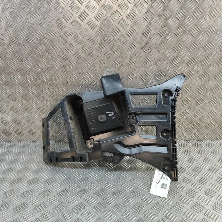 Aizmugurējā bufera turētājs 8059876