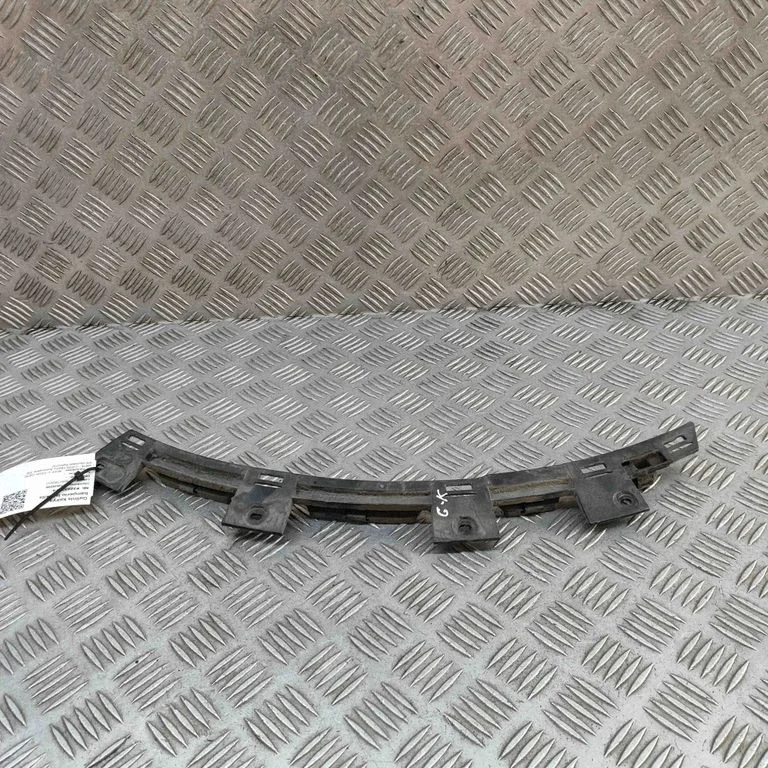 Aizmugurējā bufera turētājs 4KE853587