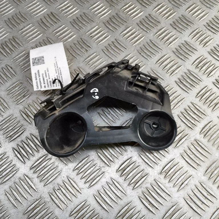 Aizmugurējā bufera turētājs 657807394A