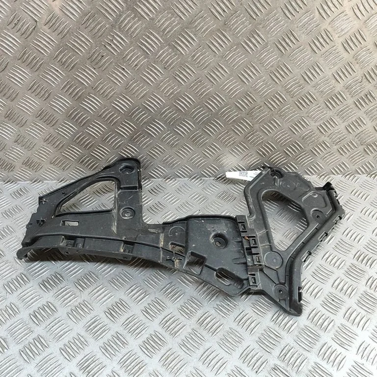 Rear bumper mounting bracket 4M8807454C – Audi RS Q8 (2019-)