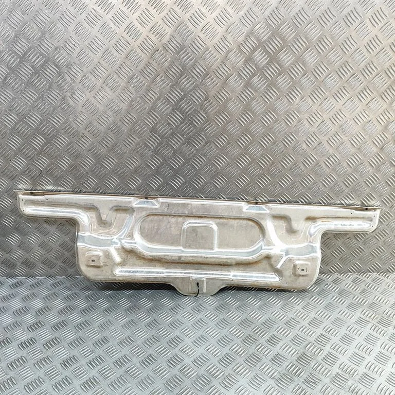 Rear bumper mounting bracket 4M8807329B – Audi RS Q8 (2019-)