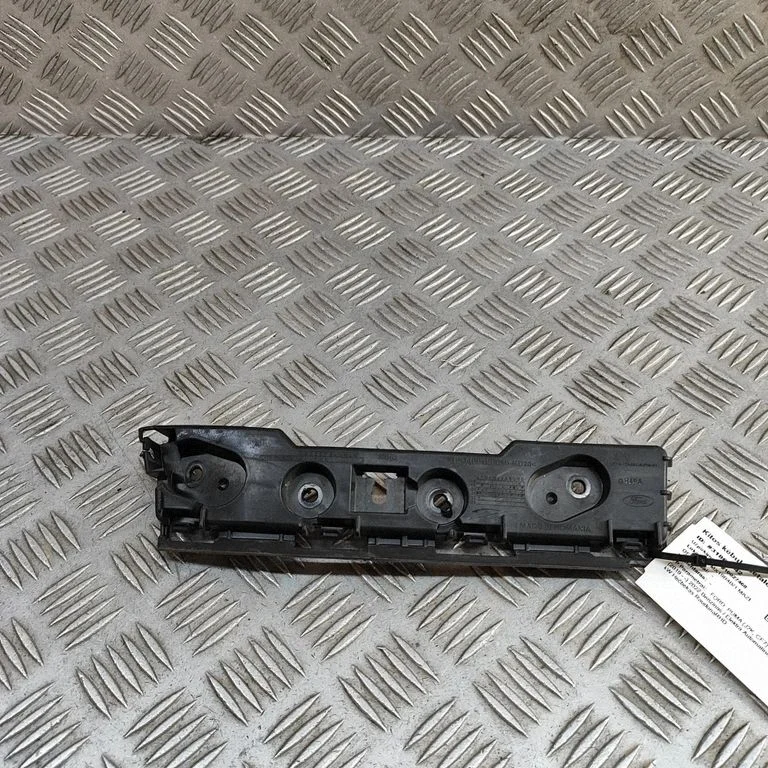 Aizmugurējā bufera turētājs L1TB17A881A